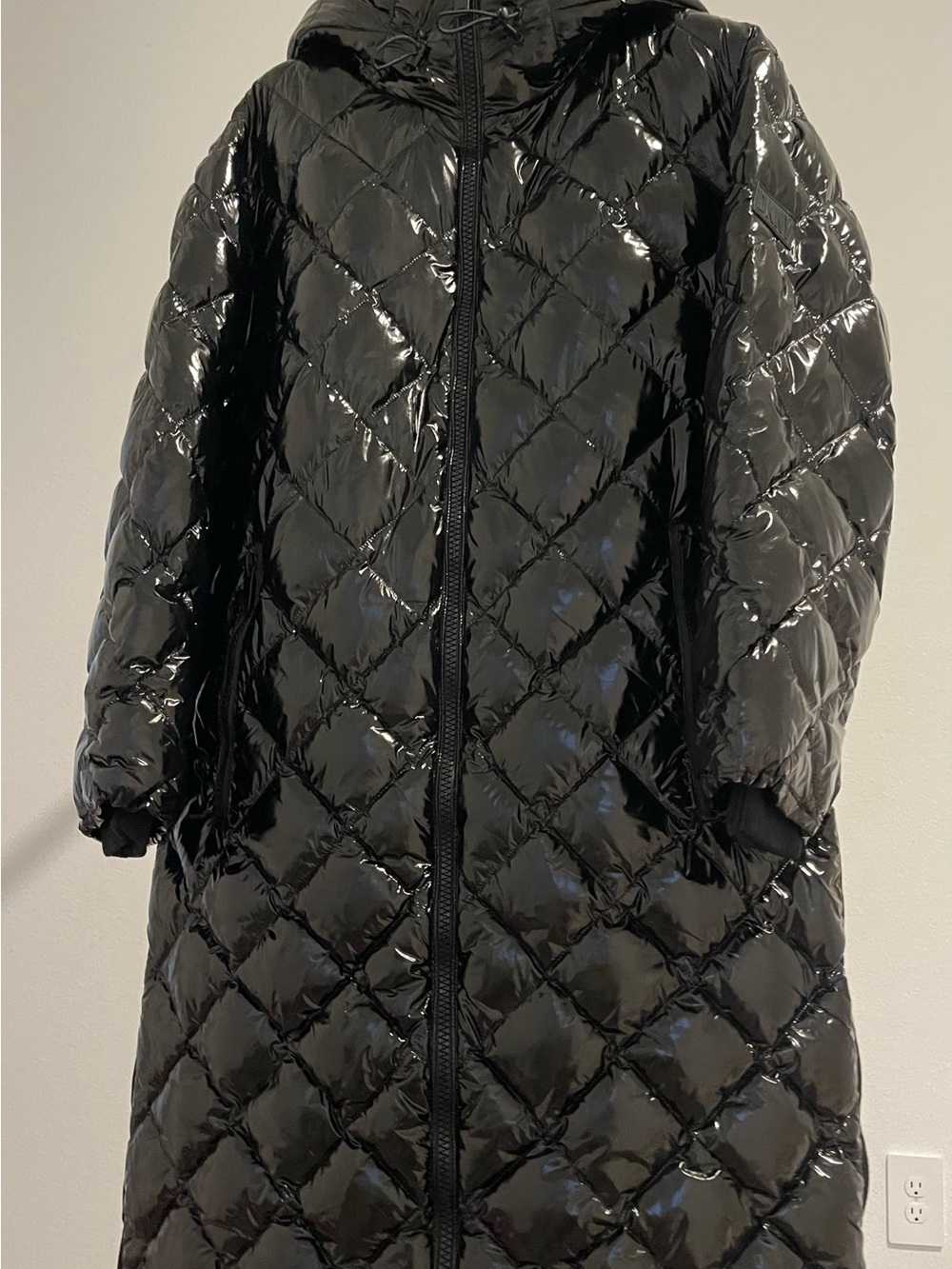 DKNY Women’s Black Glossy Long Down Puffer Coat Size S NWT